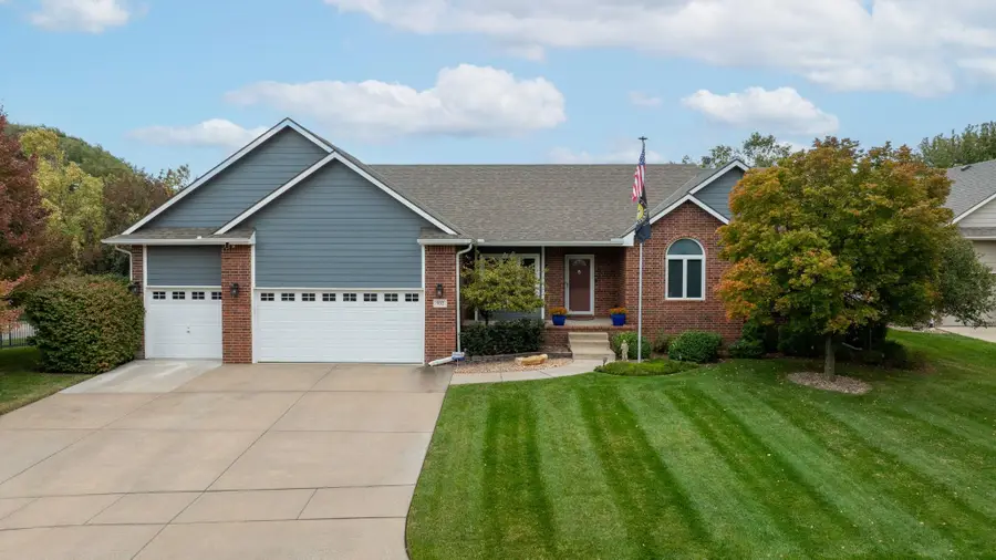 932 N Azure Cir, Wichita, KS 67235 - #2