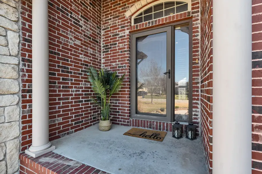 2418 N Springdale Cir, Wichita, KS 67228 - #2