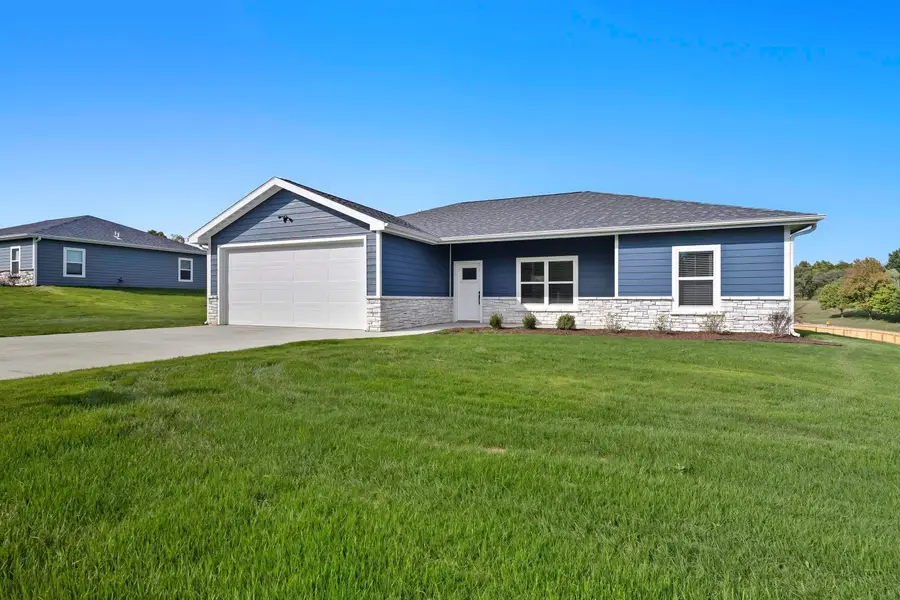 805 Battle Creek Ln, Minneapolis, KS 67467 - #2