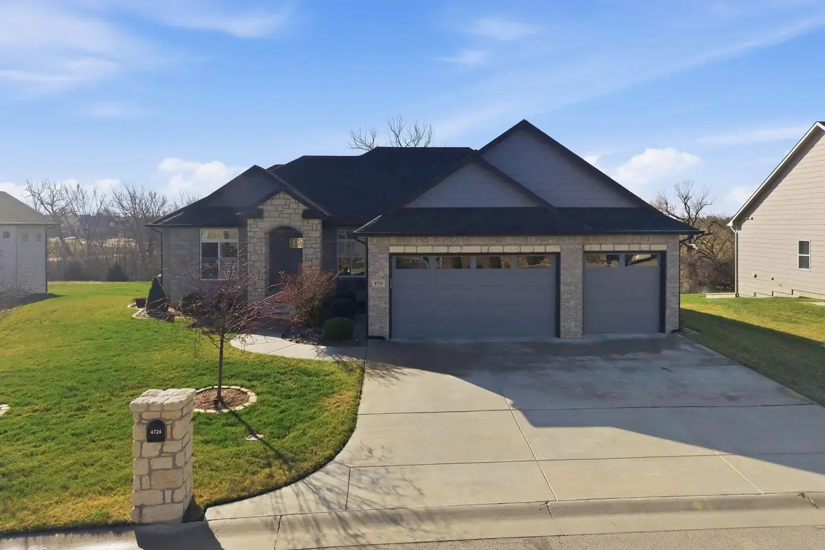 4724 E Elk Creek Dr, Wichita, KS 67226 - #1