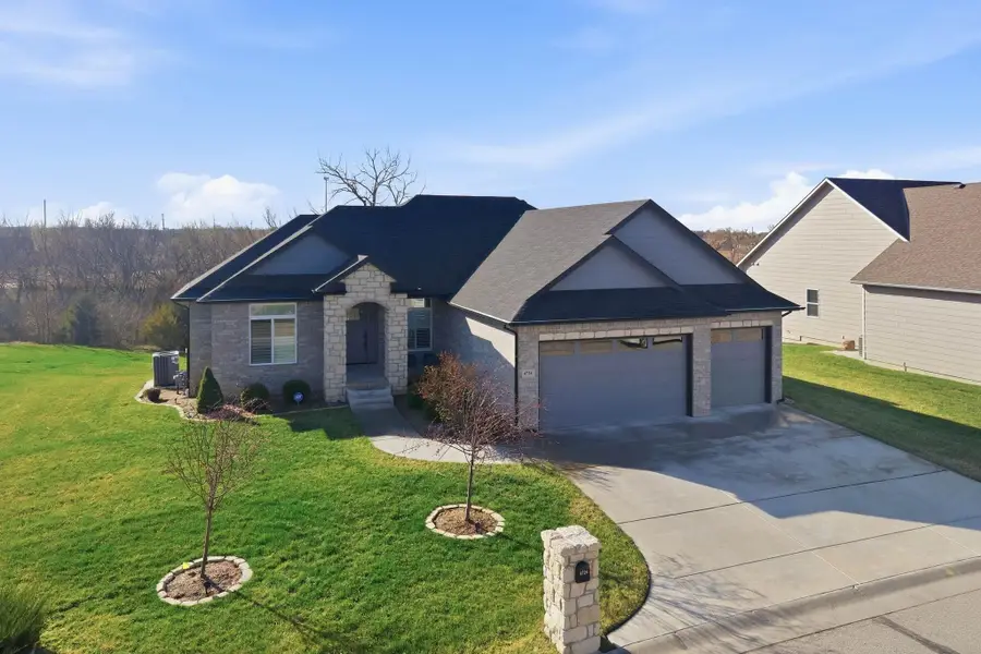4724 E Elk Creek Dr, Wichita, KS 67226 - #2