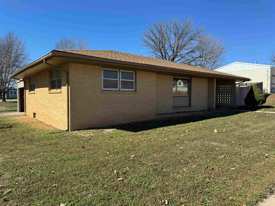 435 Coronado St, Kingman, KS 67068 - #2