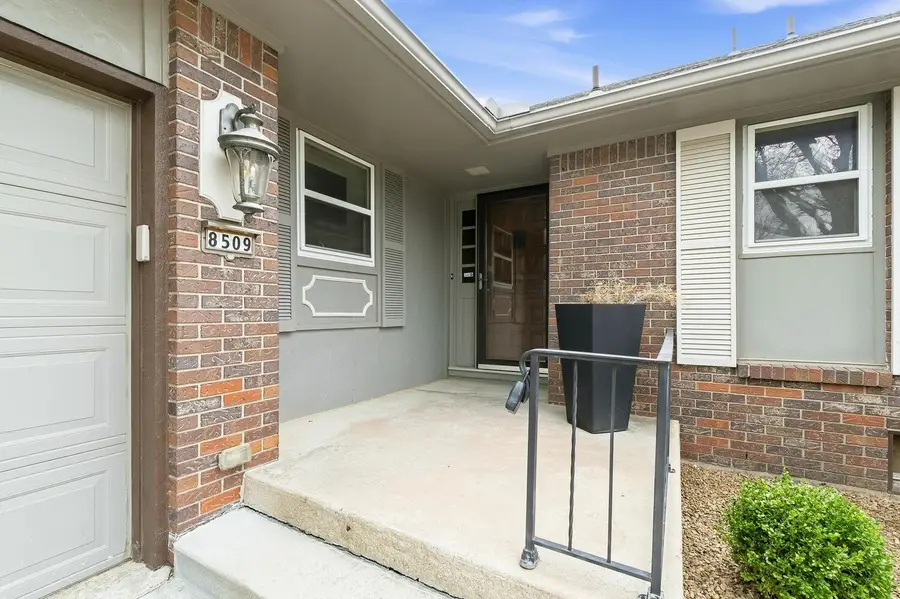 8509 E Lockmoor Cir, Wichita, KS 67207 - #2