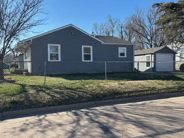 1213 Stack Ave, Salina, KS 67401 - #3