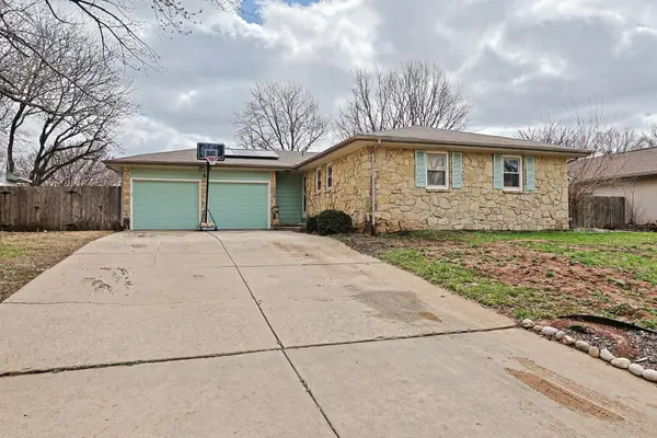 1401 E Carolyn St, Derby, KS 67037