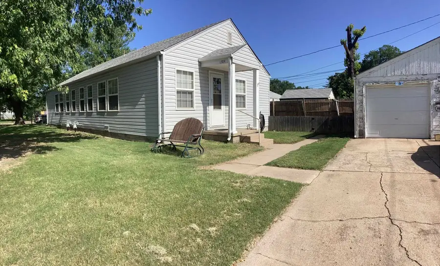 1302 E Clark St, Wichita, KS 67211 - #2