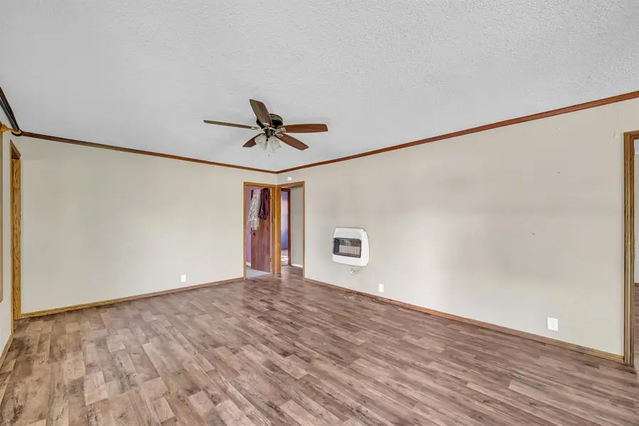 319 W Ruth St, Moundridge, KS 67107 - #3