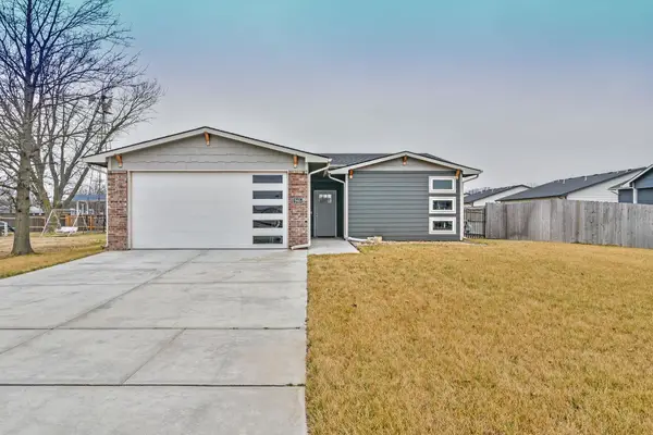 945 Arrow Head St, Clearwater, KS 67026