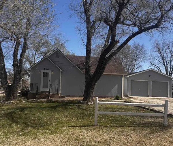 430 N Lincoln St, Marion, KS 66861