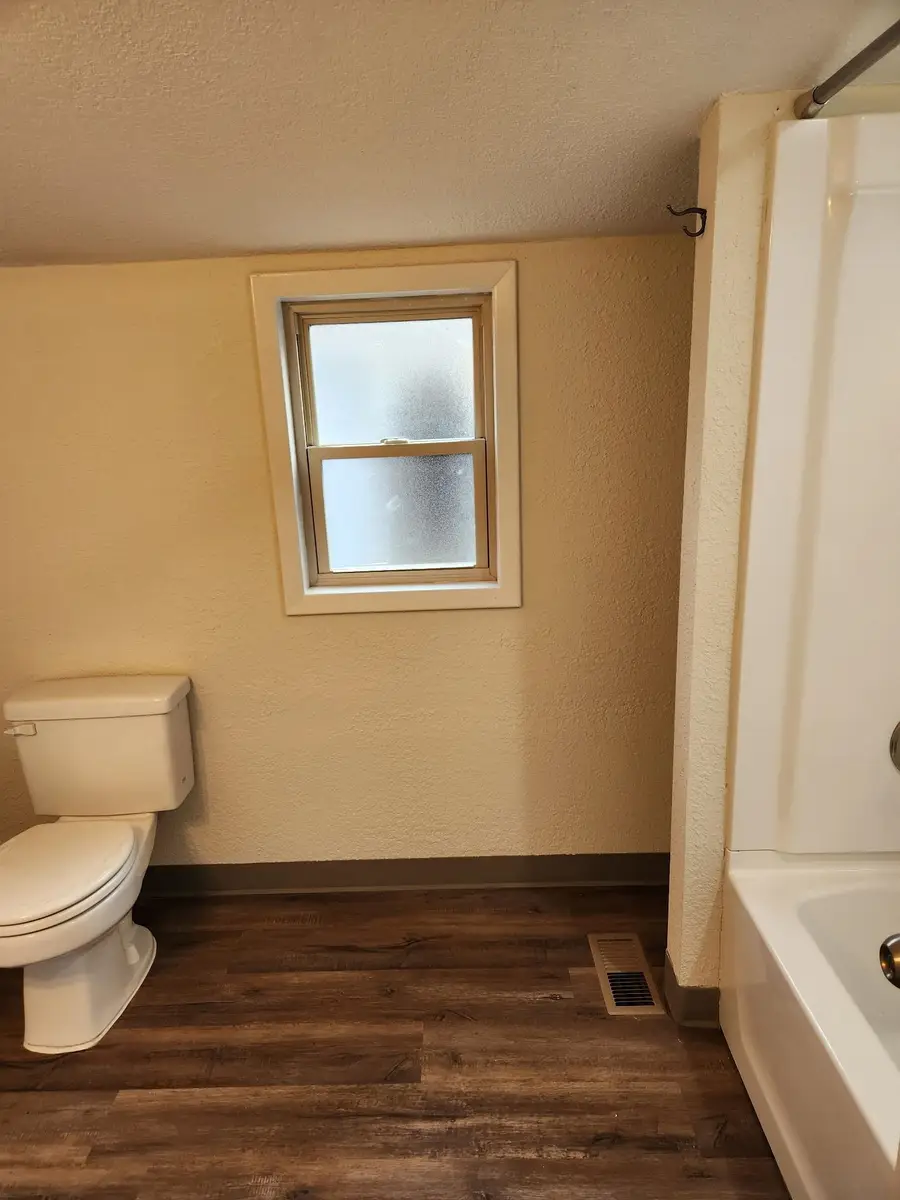 430 N Lincoln St, Marion, KS 66861 - #3