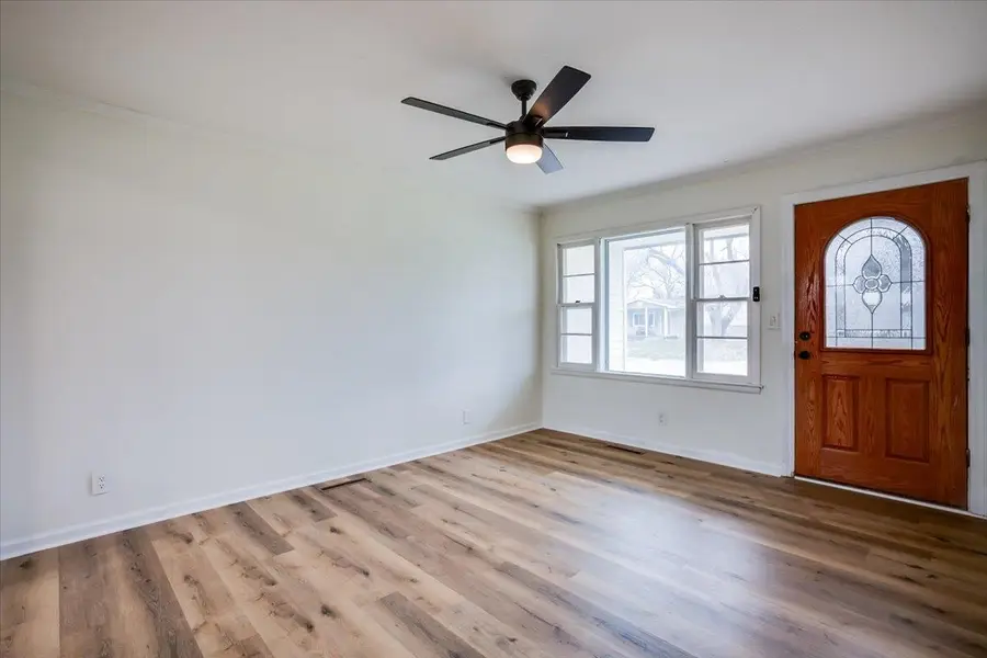 221 Western Ave, Haysville, KS 67060 - #2