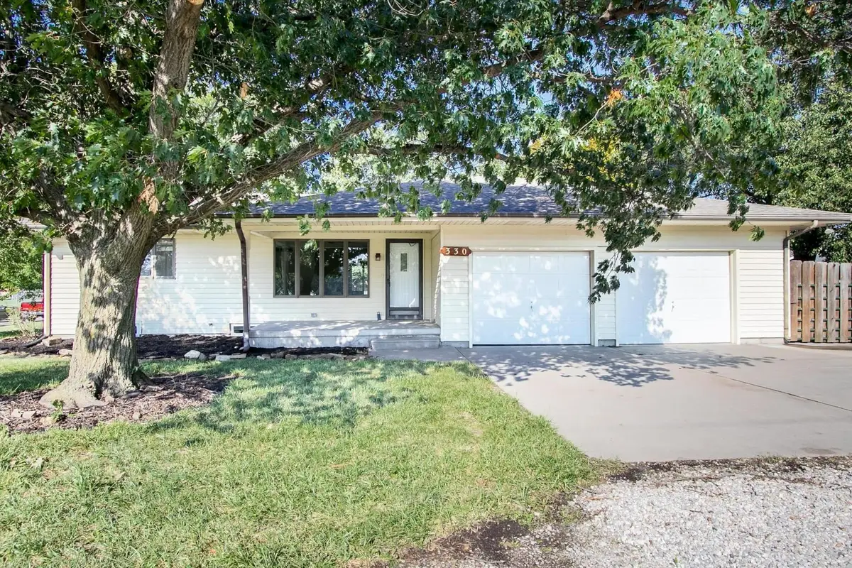 330 William St, Hesston, KS 67062 - #1