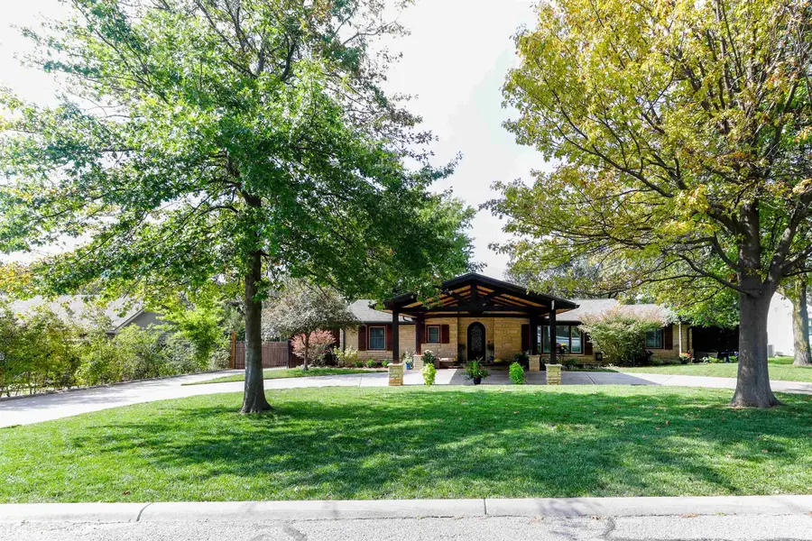 21 N Laurel Dr, Wichita, KS 67206 - #3