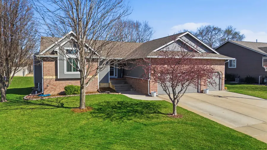 118 N Douglas Cir., Andover, KS 67002 - #2