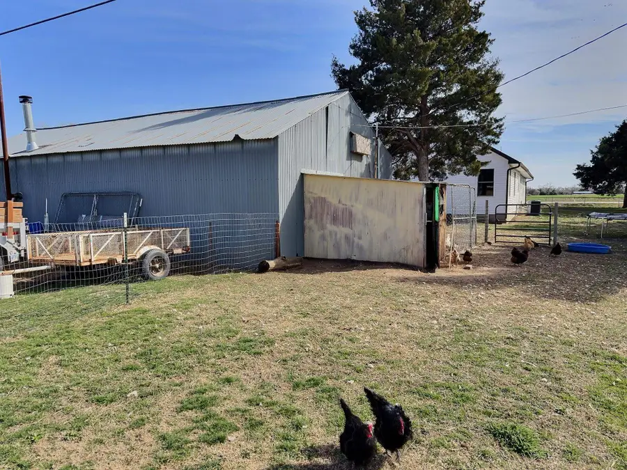 5016 E 4th Ave, Hutchinson, KS 67501 - #2