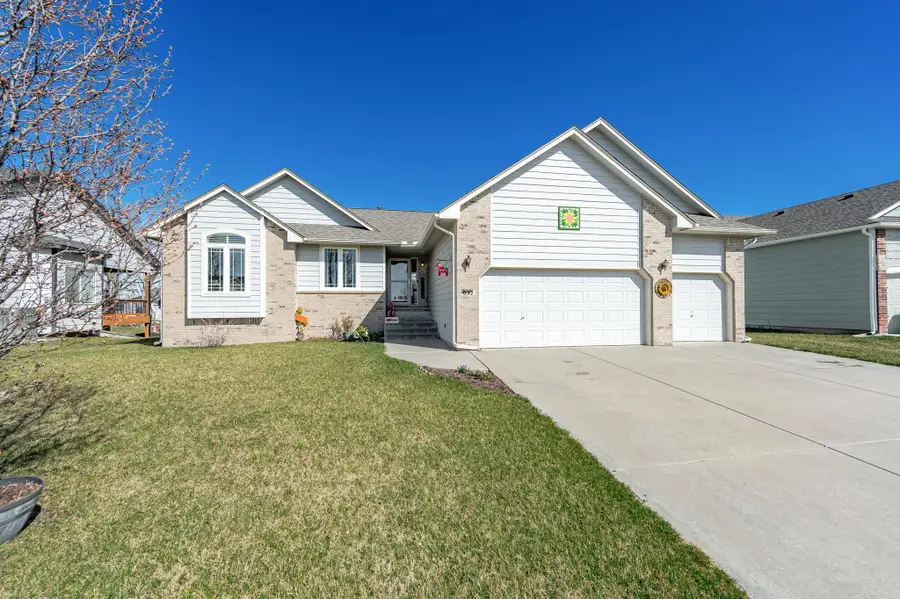 632 E Sprucewood St, Park City, KS 67147-7321 - #2