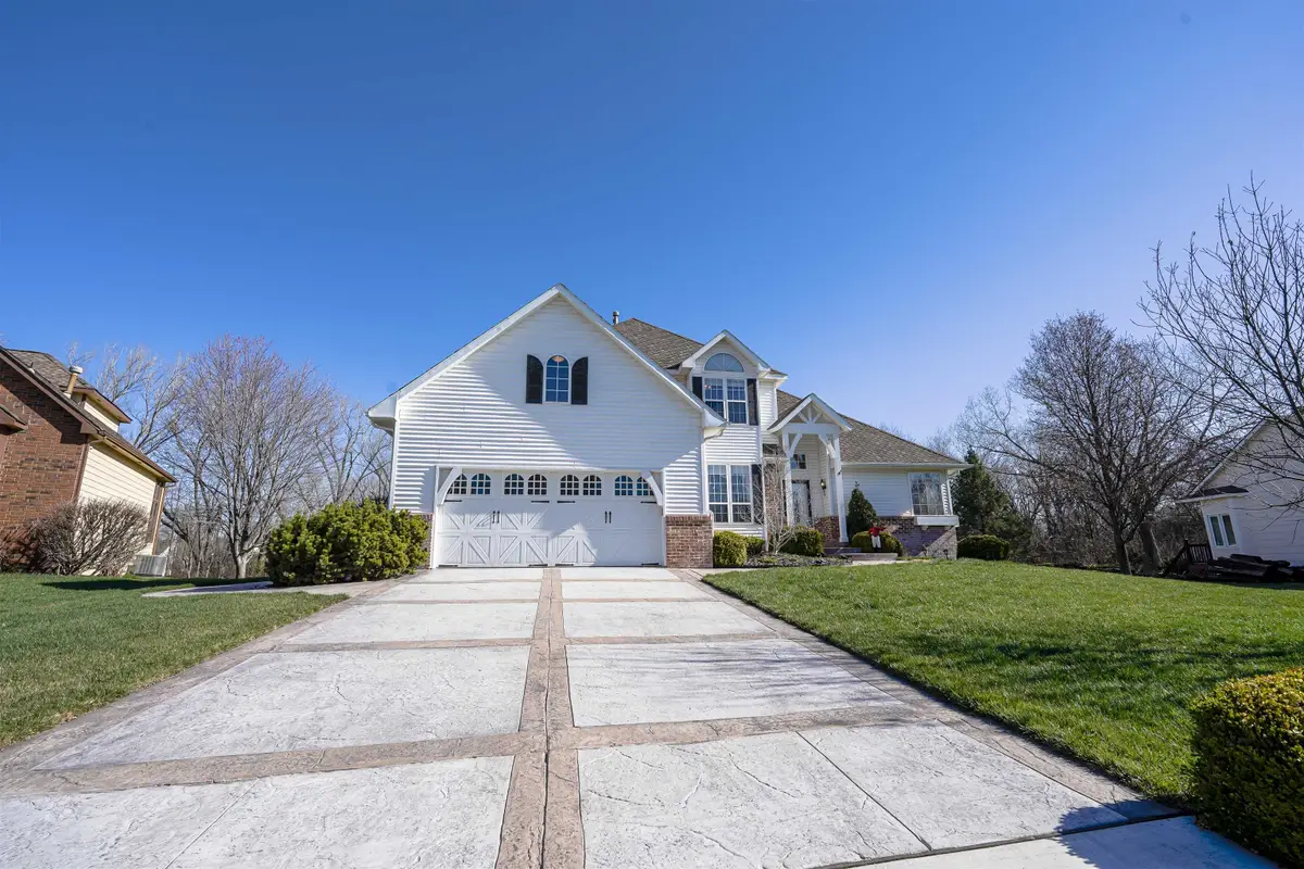 1639 N Woodridge Dr, Wichita, KS 67206 - #1