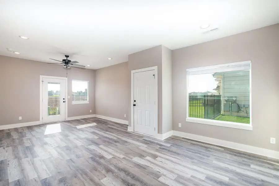 5503 N Sandkey Cir, Wichita, KS 67204 - #3