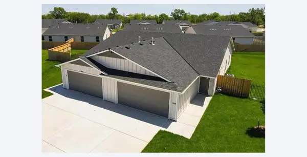 5030-5032 S Sycamore Ct, Wichita, KS 67217