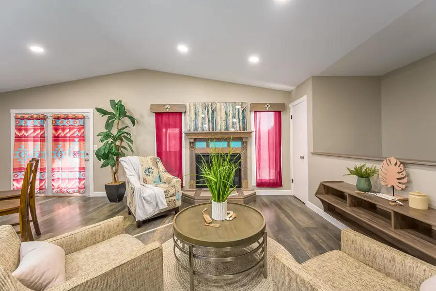 2403 E Robbins St, Park City, KS 67219-1570 - #3