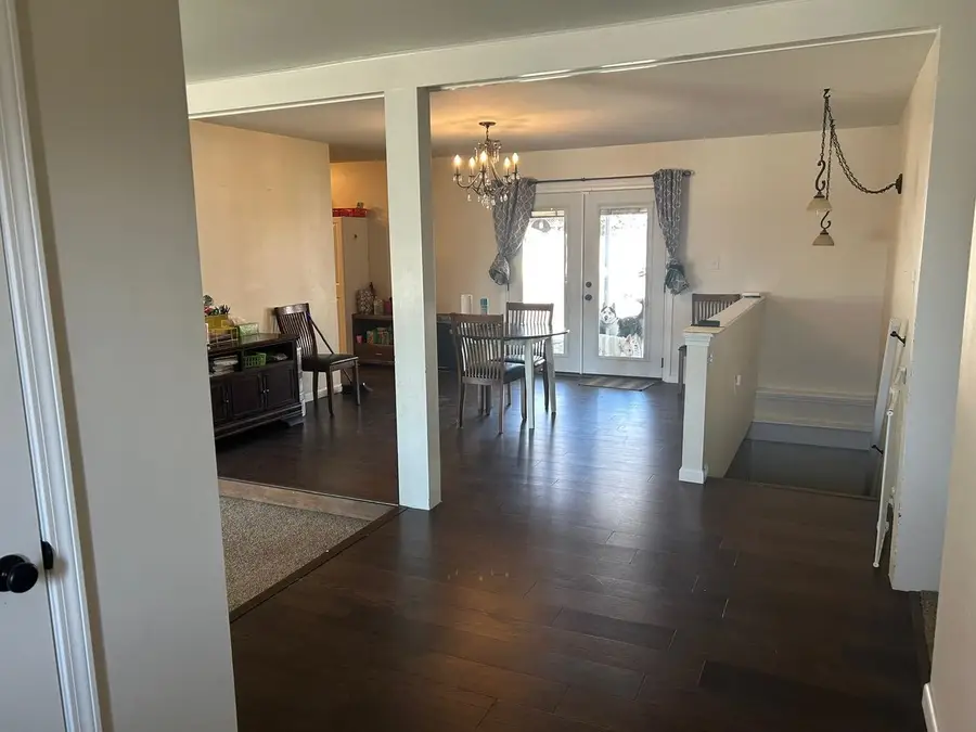 1962 N Country Club Rd, El Dorado, KS 67042 - #2