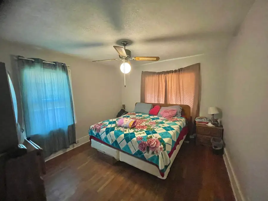 1035 N A Street, Arkansas City, KS 67005 - #2