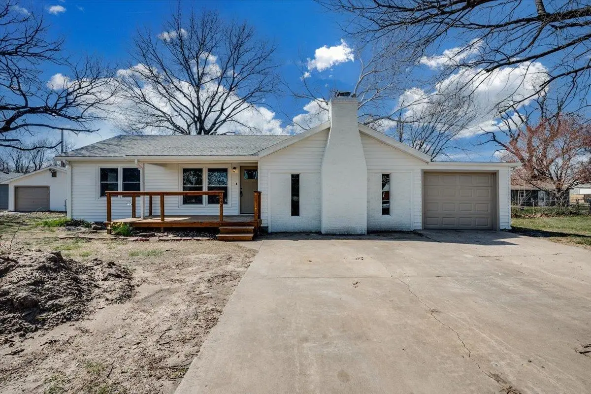 2643 N Meridian Ave, Wichita, KS 67204-4627 - #1