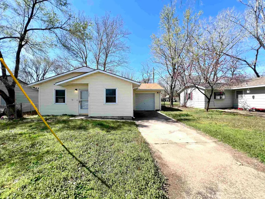 1507 N 10th, Arkansas City, KS 67005 - #2