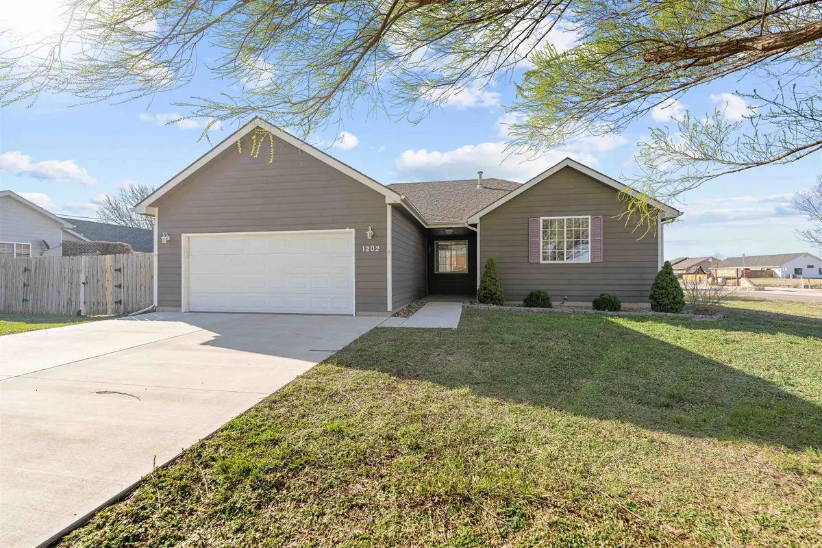 1202 Sapphire Ln., Lindsborg, KS 67456 - #1