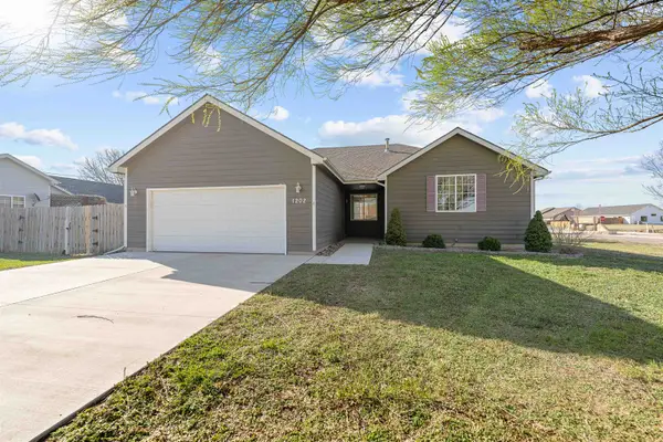 1202 Sapphire Ln., Lindsborg, KS 67456