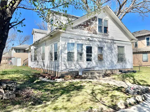 909 S 1st, Arkansas City, KS 67005