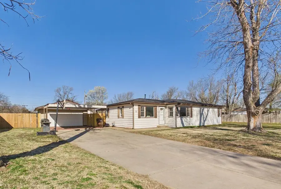 919 N Baehr St, Wichita, KS 67212 - #2