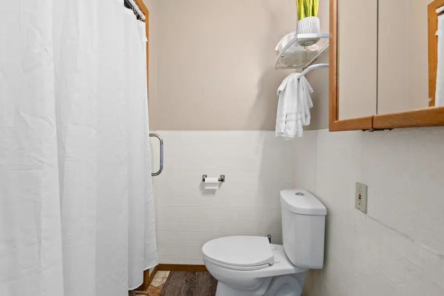 406 E 3rd St, Newton, KS 67114 - #3