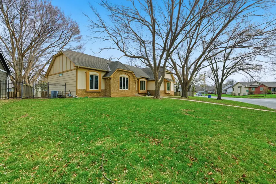 1310 N Prescott St, Wichita, KS 67212 - #2