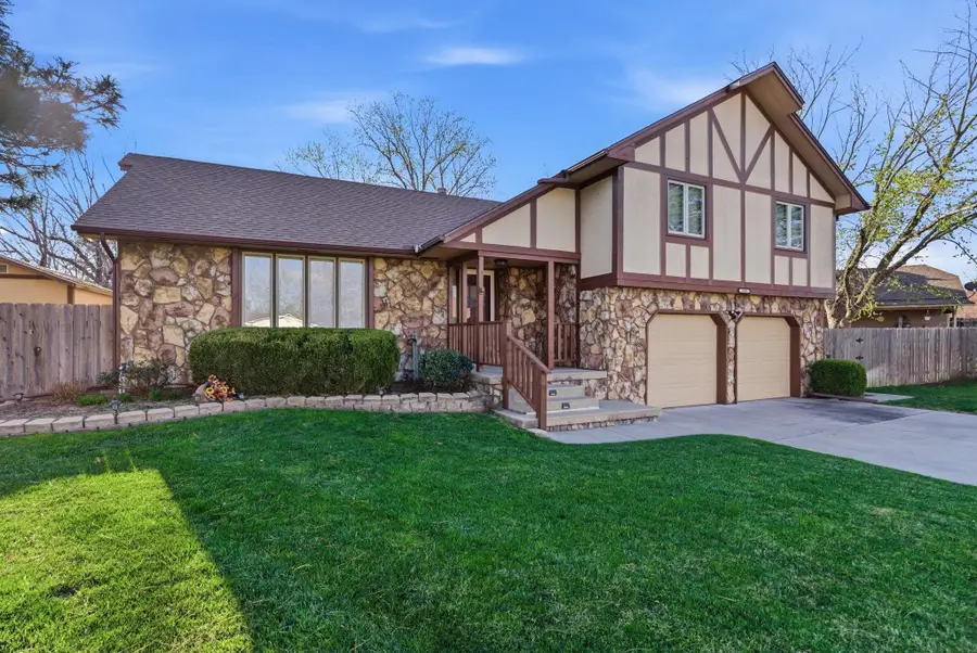 709 Marsha Dr, Andover, KS 67002 - #3