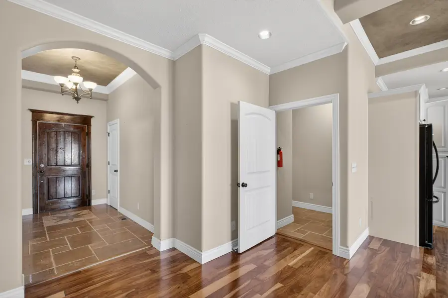 5122 N Brookstone St, Bel Aire, KS 67226 - #3