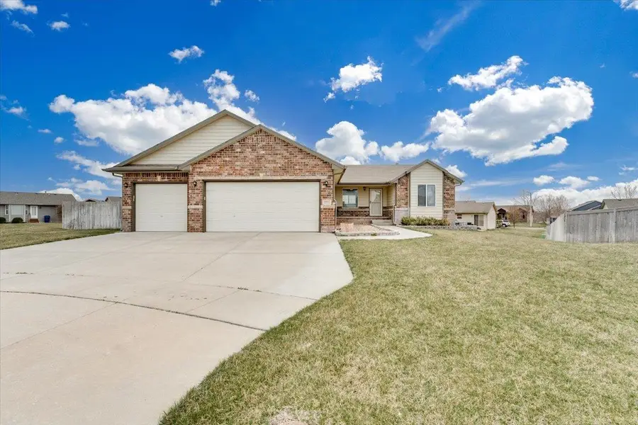 2214 S Limuel Ct, Wichita, KS 67235 - #2