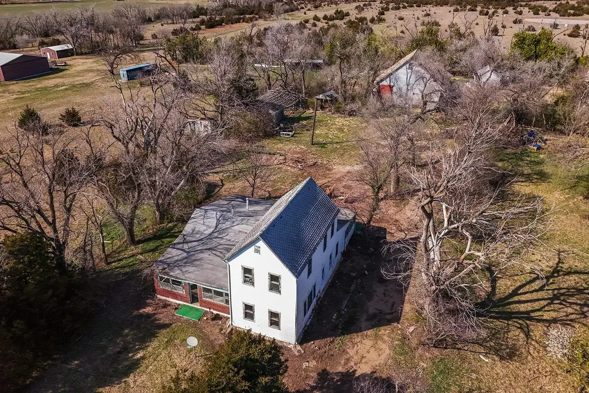 2216 E Ford, Valley Center, KS 67147 - #1