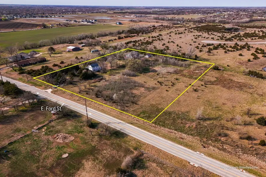 2216 E Ford, Valley Center, KS 67147 - #3