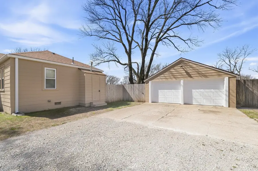2915 N Charles Ave, Wichita, KS 67204 - #3