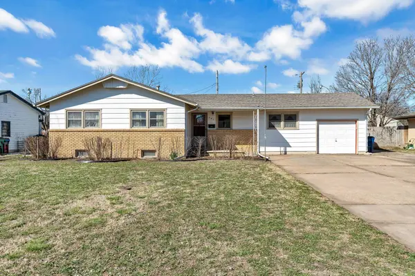 541 N Birch, Valley Center, KS 67147