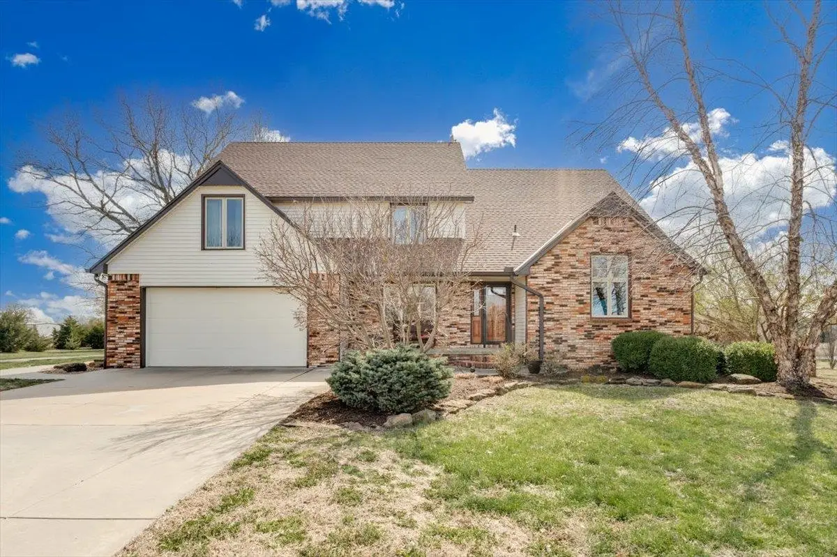 1625 E Sunnydale Lake Cir, Valley Center, KS 67147 - #1