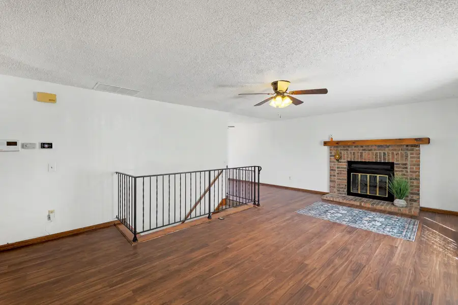 5509 S Topeka Cir, Wichita, KS 67216 - #3