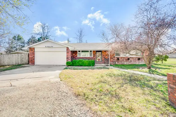 201 W Murdock St, Andover, KS 67002