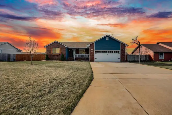 1811 E 26th Ave, Hutchinson, KS 67502