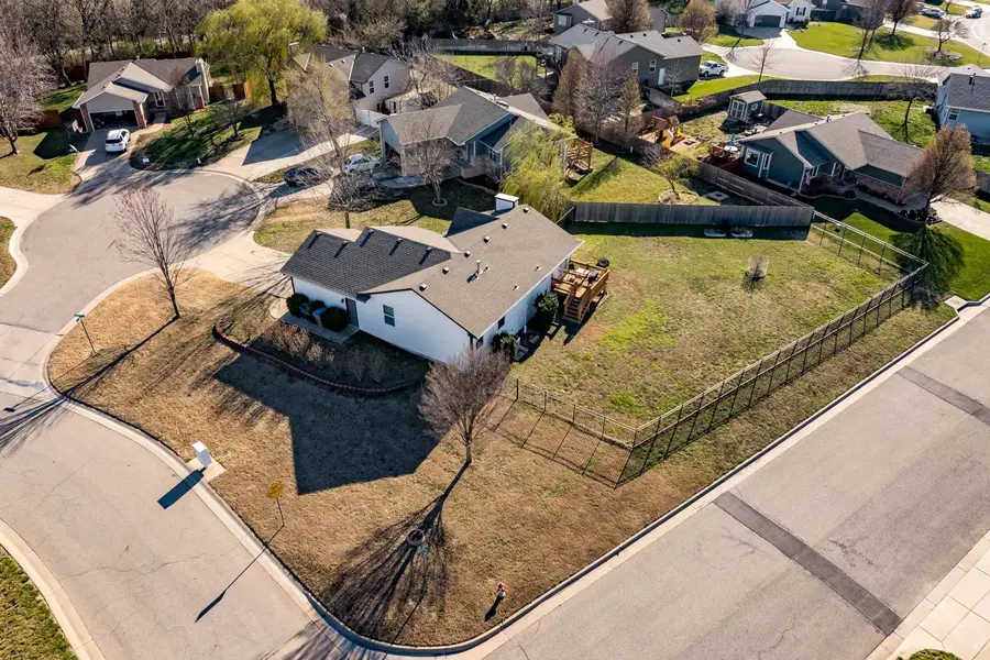 1721 N Hawthorn Ct, Andover, KS 67002 - #3