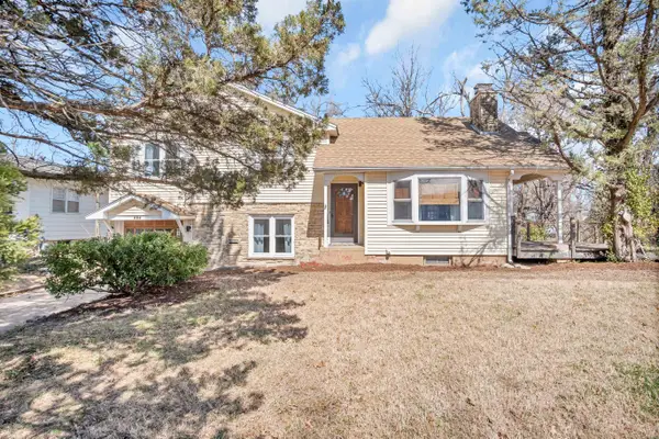 424 SE 6th St, Newton, KS 67114