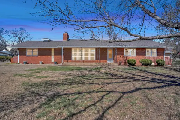 1300 W 6th St, Newton, KS 67114