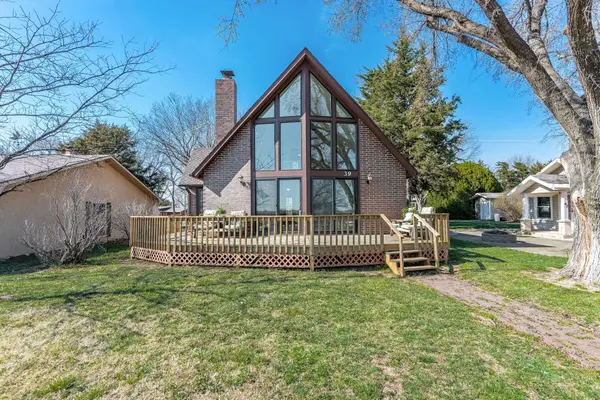 39 Lakeshore Dr, Marion, KS 66861