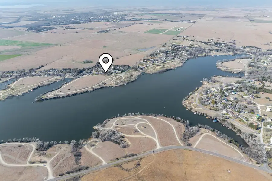 39 Lakeshore Dr, Marion, KS 66861 - #3